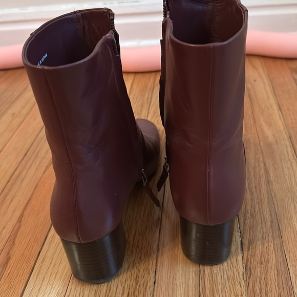 Women's Burgundy Ankle Boots - Picture 4 of 7